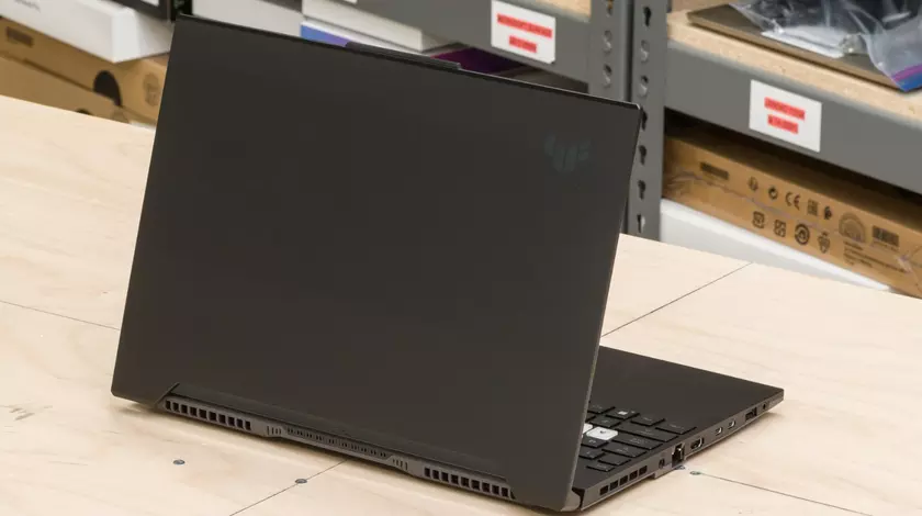 ASUS TUF F15 PC gaming portable 1000€
