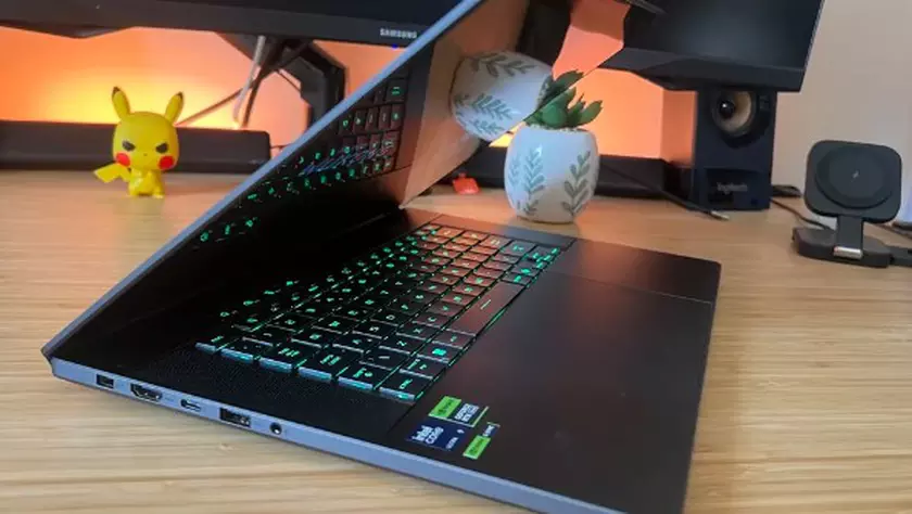 Asus ROG Zephyrus G16 ou Asus ROG Strix G16