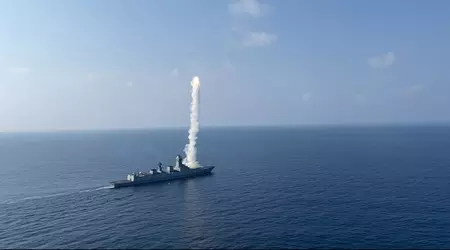 Le destroyer indien Rajput a lancé avec succès le missile de croisière supersonique BrahMos.