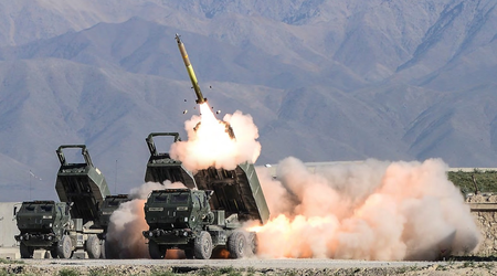 Lockheed Martin fournira à l'armée américaine des projectiles GMLRS supplémentaires pour HIMARS, d'une portée pouvant atteindre 80 kilomètres.