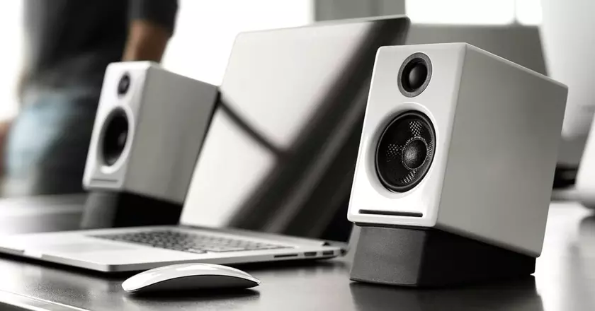 Audioengine A2+ Plus haut parleur etagere