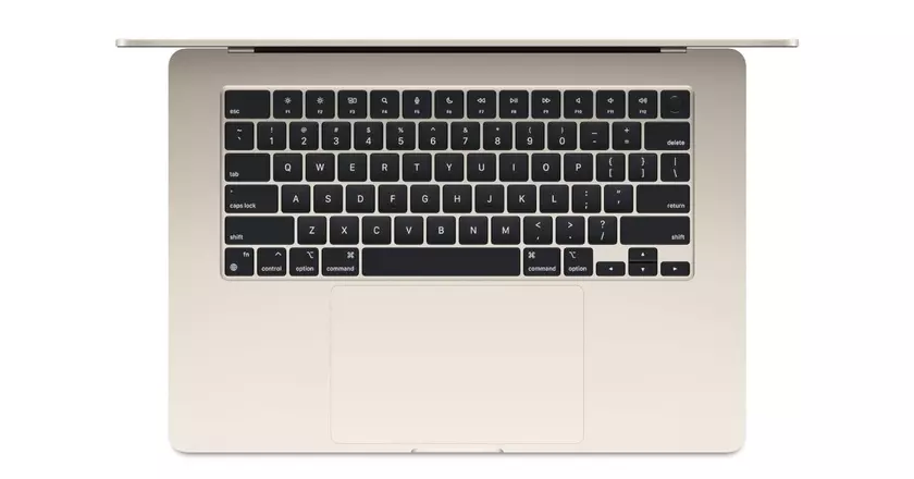 Apple 2024 MacBook Air 15 laptop pour podcast