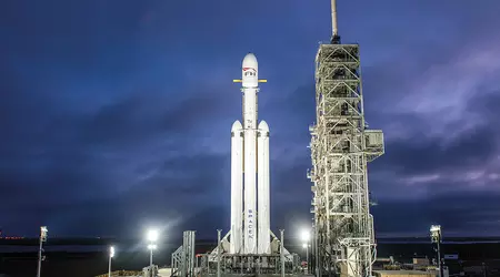 SpaceX a reçu 155 millions de dollars pour lancer le drone orbital secret X-37B de Boeing à l'aide d'une fusée Falcon Heavy.