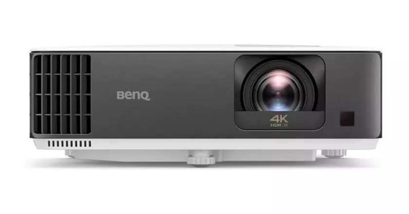 BenQ TK700STi projecteur home cinéma pour salon lumineux