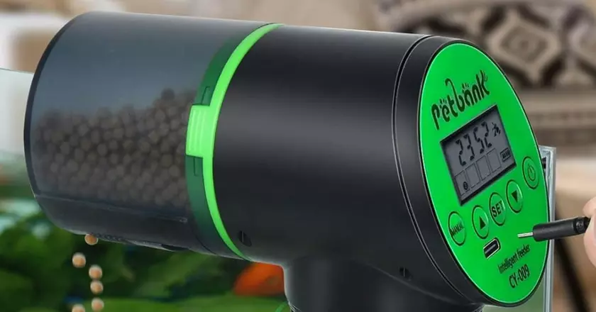 FISHNOSH distributeur automatique aquarium