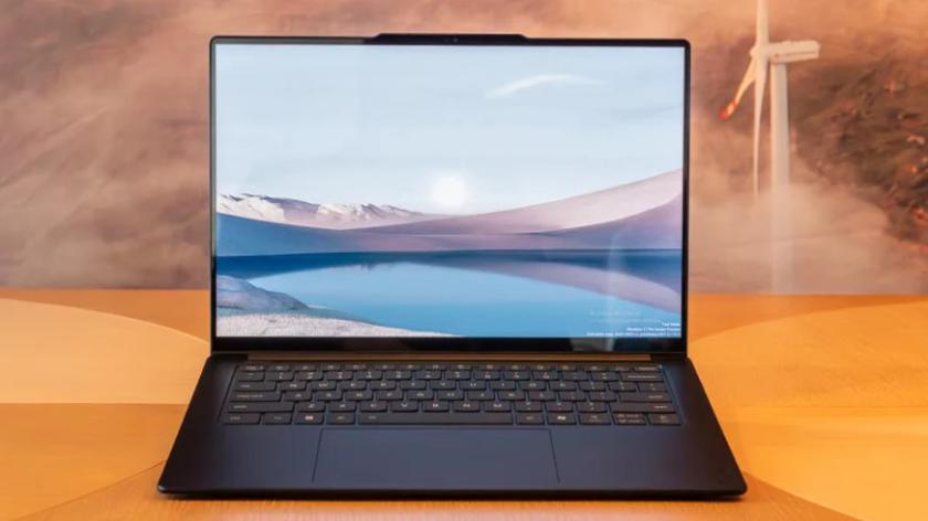 Ordinateur portable Lenovo Yoga Slim 7x Copilot+ AI