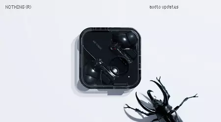 Nothing a introduit une nouvelle version de l'Ear (2) en noir et avec un égaliseur amélioré.  