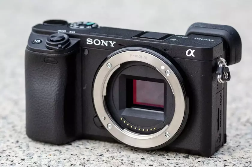 Caméra professionnelle bon marché Sony 6400