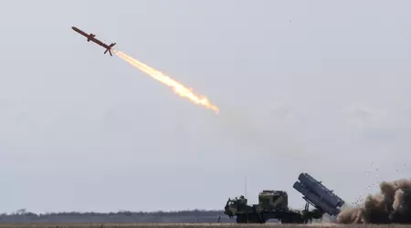 L'AFU a tiré des missiles Neptun sur le ferry russe et le terminal pétrolier du port de Kavkaz, à 250 kilomètres de la ligne de front.