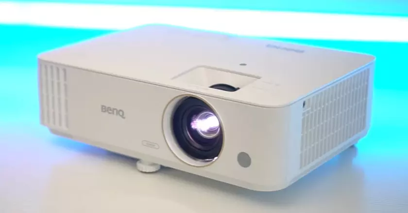 Benq TH685i videoprojecteur salon