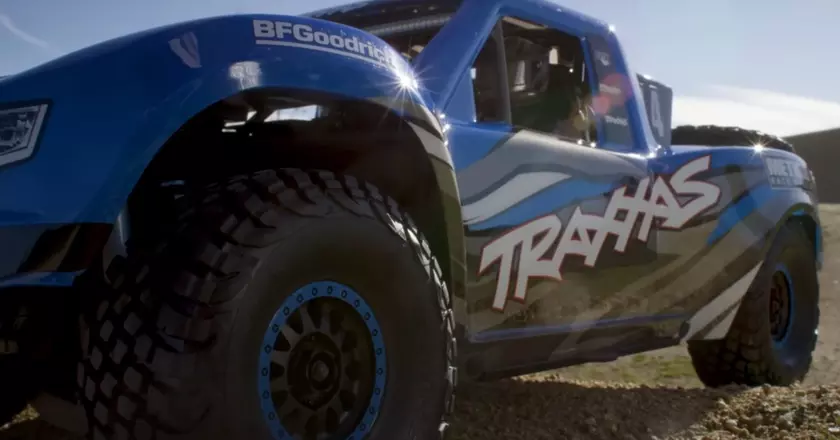 1:7 TRAXXAS meilleur buggy RC pour la course