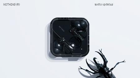 Nothing a introduit une nouvelle version de l'Ear (2) en noir et avec un égaliseur amélioré.  