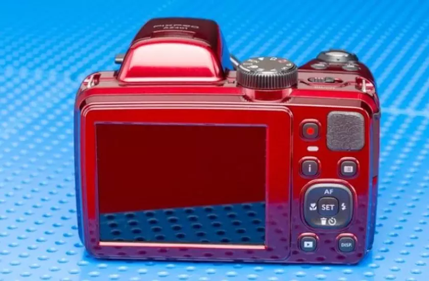 Kodak PIXPRO AZ401 Appareil photo abordable de qualité