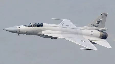 Le Pakistan a équipé des chasseurs JF-17 de missiles longue portée PL-15 chinois