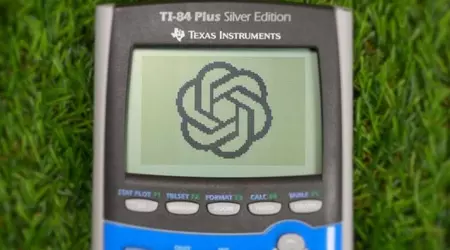 Un passionné a adapté la calculatrice graphique TI-84 pour qu'elle fonctionne avec le ChatGPT et l'accès à l'Internet.