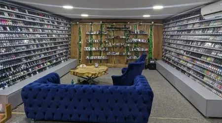 Record du livre Guinness : Un Roumain a amassé une collection de 3456 téléphones portables