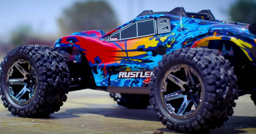 1:10 Traxxas Rustler voiture rc rapide
