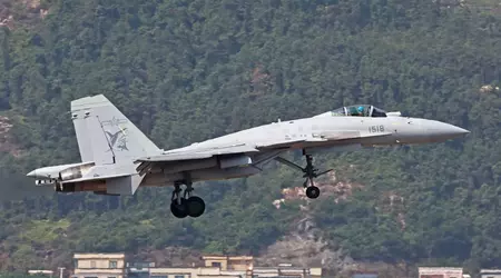 L'avion de combat J-15 s'écrase en Chine lors d'un vol d'entraînement