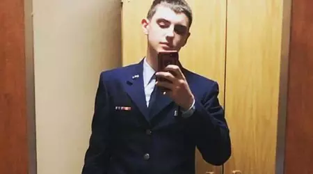 L'officier américain qui a divulgué des informations classifiées sur la guerre russo-ukrainienne sur Discord écope de 15 ans de prison