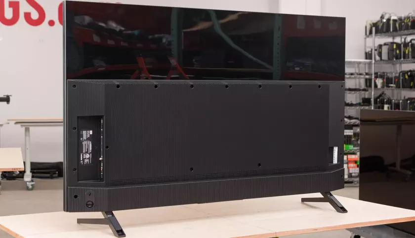 TCL 55" Class 6-Series TV robuste garage