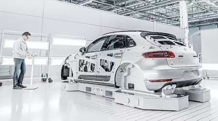 Audi et Porsche pourraient commencer à fabriquer des voitures aux États-Unis en raison des menaces de tarifs douaniers de Trump - média