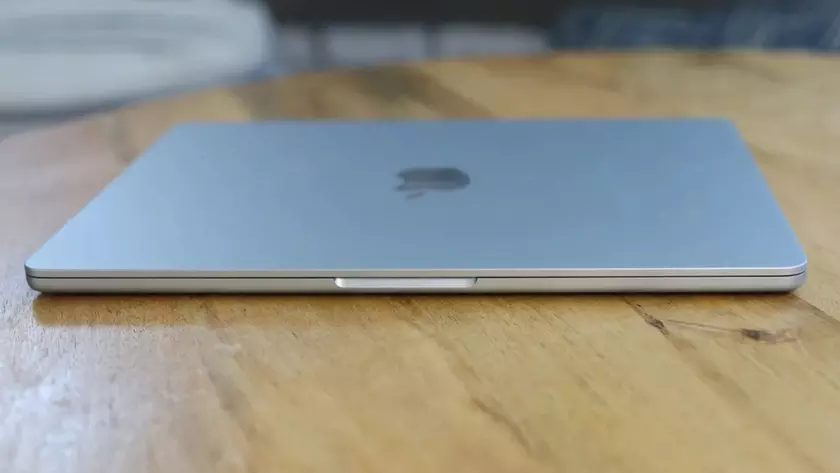 MacBook Air M4 vs Slim7i
