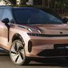 Lynk & Co 08 avant