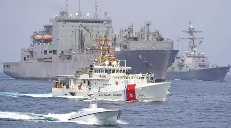 Le bateau sans pilote L3Harris Arabian Fox a aidé à escorter un groupe de navires américains dirigé par le destroyer USS Thomas Hudner à travers le détroit d'Ormuz.