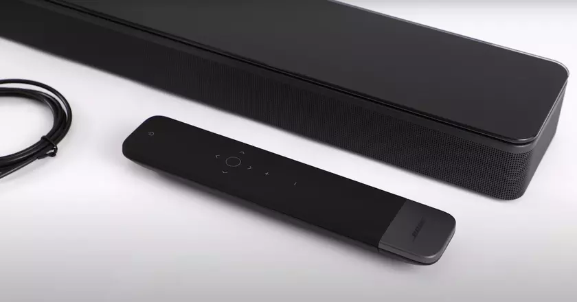 Barre de son intelligente 700 de Bose à moins de 1000 euros