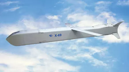 Les Russes ont dévoilé le missile de croisière Kh-69, doté d'une ogive de 310 kg et d'une portée de 290 km, destiné à l'avion de chasse Su-57 de cinquième génération.
