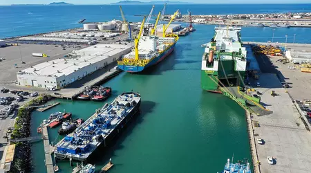 Un marin américain a vendu des plans du système radar de la base de Kadena et d'autres informations de la marine américaine à la Chine pour 15 000 dollars.