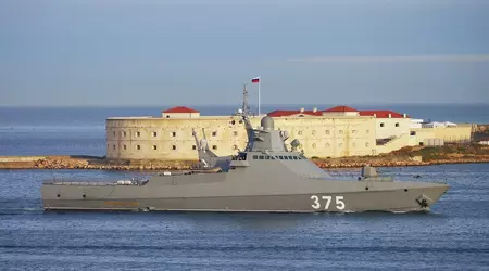 Les forces de défense ukrainiennes ont touché deux nouveaux navires russes de type Vasily Bykov, qui peuvent transporter des missiles antinavires Kh-35 et des missiles de croisière Kalibr.