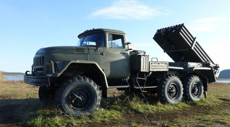 Les HIMARS ont détruit un lanceur 9P138 du rare système de roquettes à lancement multiple Grad-1 grâce à une frappe de précision.