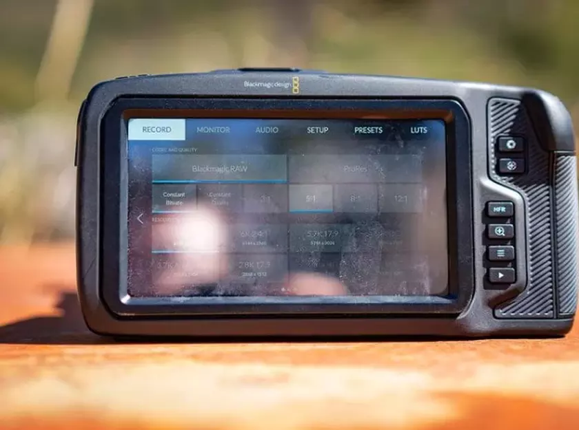 Blackmagic Pocket Cinema 6K Pro caméra pro clip vidéo