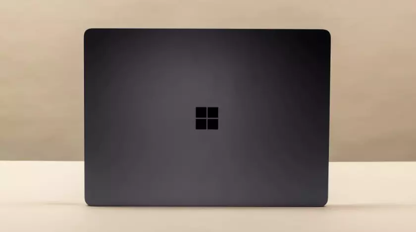  Microsoft Surface Laptop 7 (13.8″) Ordinateur IA embarqué