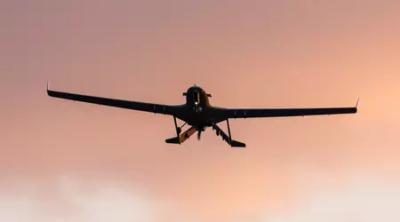 Baykar présente le Bayraktar TB2T-AI actualisé, doté d'une intelligence artificielle et d'un turbopropulseur. 