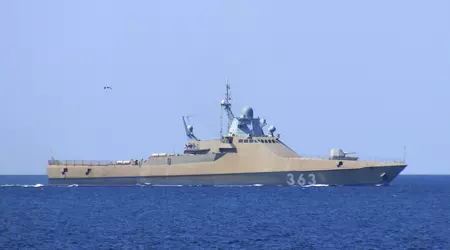 Le nouveau navire russe Pavel Derzhavin, qui peut transporter des missiles de croisière Kalibr et des missiles antinavires Kh-35, a explosé sur sa propre mine près de la Crimée.