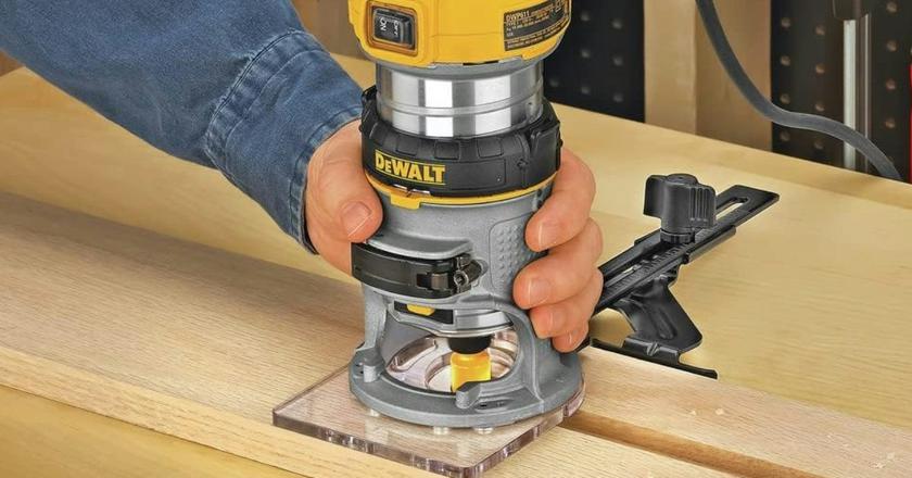 DEWALT Router DWP611 routeur à bois pas cher avec de bonnes critiques