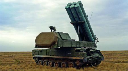Un drone FPV ukrainien a touché le lanceur d'un système russe moderne de missiles sol-air Buk-M3.