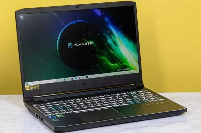 Acer Predator Helios 300 laptop reprogrammation ECU