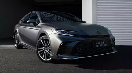 Toyota Camry Glorious Edition : GAC-Toyota a lancé une version spéciale de la Camry pour la Chine.