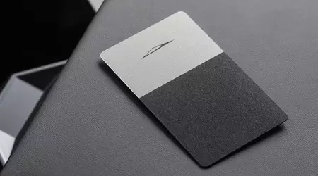 Tesla a dévoilé un nouvel accessoire pour le Cybertruck : une carte-clé en métal d'une valeur de 60 dollars.