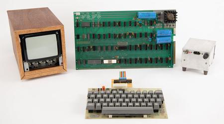 Le chèque de Jobs et le légendaire Apple-1 : début des ventes aux enchères de raretés Apple