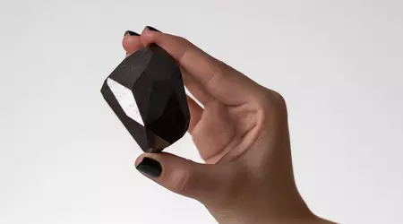 Un diamant noir Enigma unique pesant 555,55 carats a été vendu pour 4 300 000 $ en crypto-monnaie
