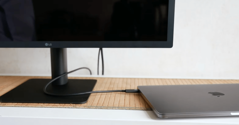 LG 24MD4KL-B 24 pouces ecran pour mac studio