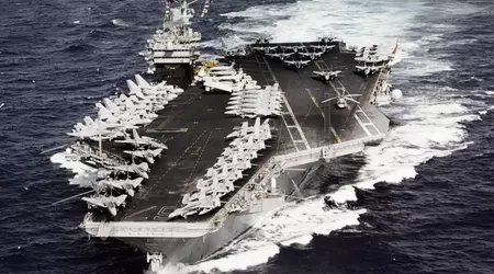 L'un des premiers porte-avions américains effectue son dernier voyage avant d'être démantelé