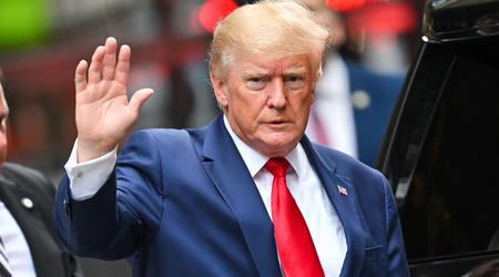 Le NFT de Donald Trump a commencé à se revendre avec une majoration allant jusqu'à 45 200 % - l'image la plus chère coûte 44 900 $.