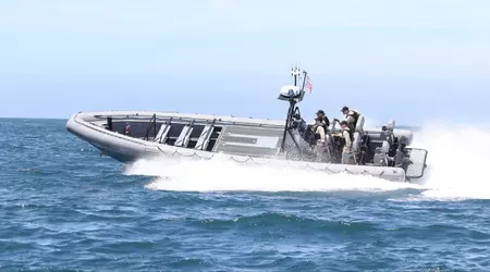 Les services secrets ukrainiens veulent échanger une Porsche Panamera S e-Hybrid contre des bateaux Sea Force 1100 conçus pour la marine américaine.