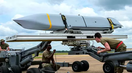 La Pologne achète aux États-Unis des missiles AGM-158B-2 JASSM, AIM-9X Sidewinder Block II et AIM-120C-8 pour un montant de plus de 3 milliards de dollars.