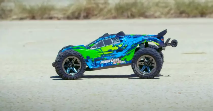 1:10 Traxxas Rustler voiture rc vitesse